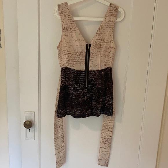 BCBG Silk Cursive Tie Top - Picture 2 of 5